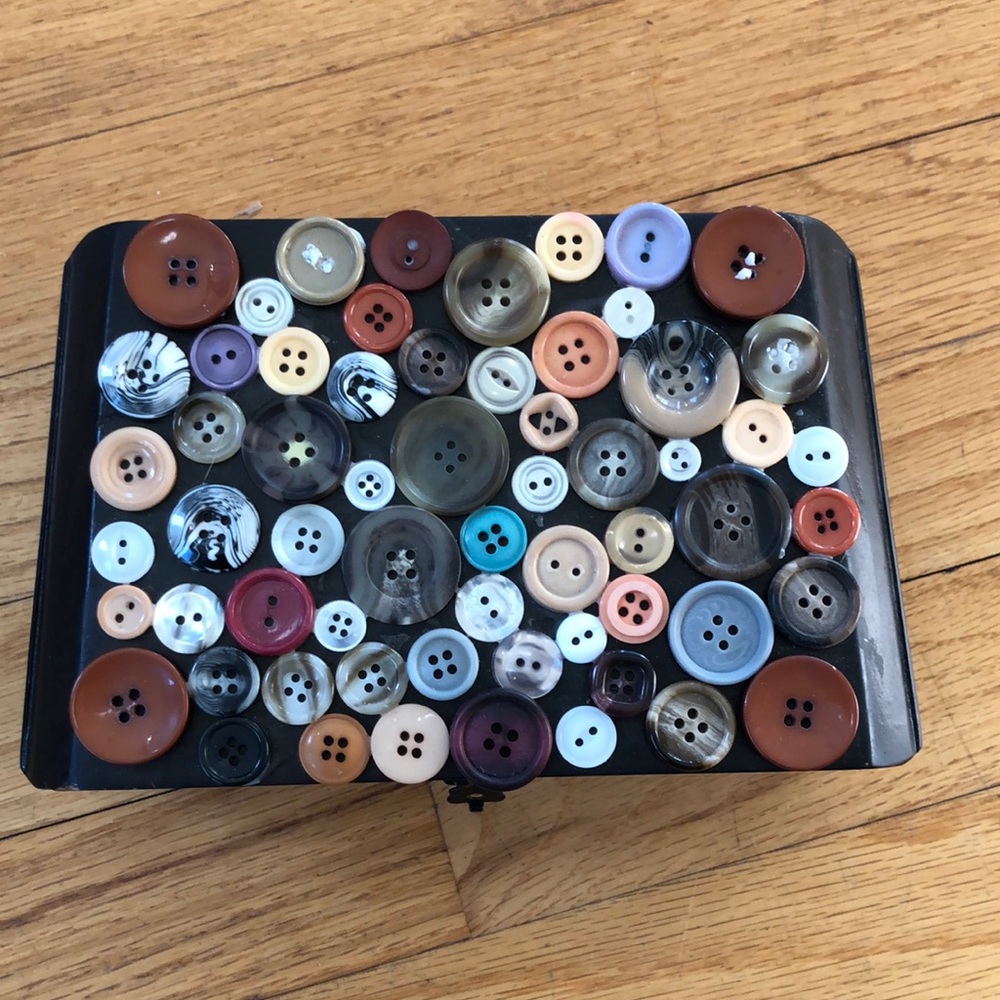 Vintage Cigar/Button Box